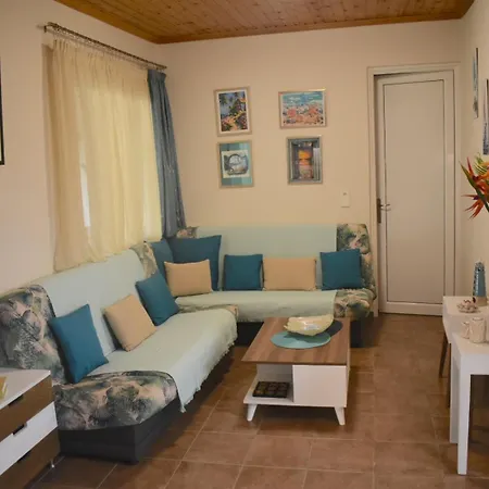 Verde Home Casa vacanze Néa Meságkala